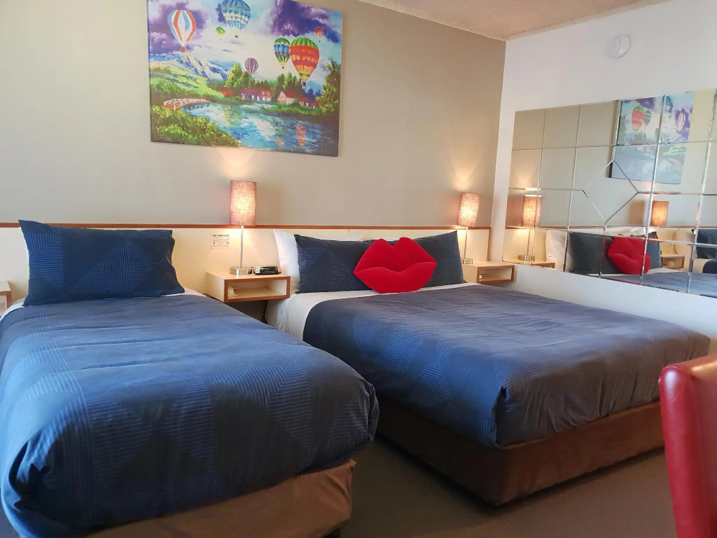 River Motel