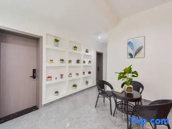 Fengyu Yue U. See West Bank Mihai Courtyard Meisu (Bohai Park Branch)