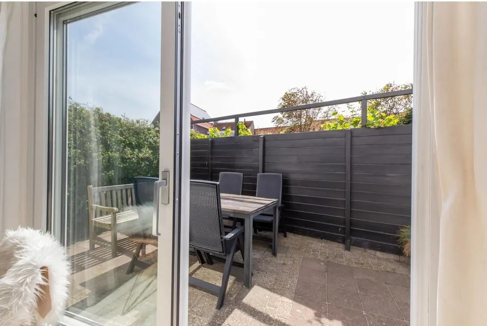 Holiday home with sun terrace facing south-pet-friendly