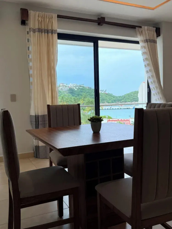 EOS Suites