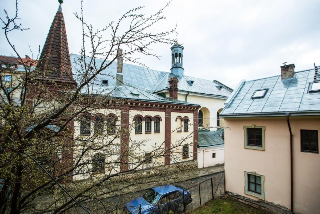 Kvartyra Mansarda