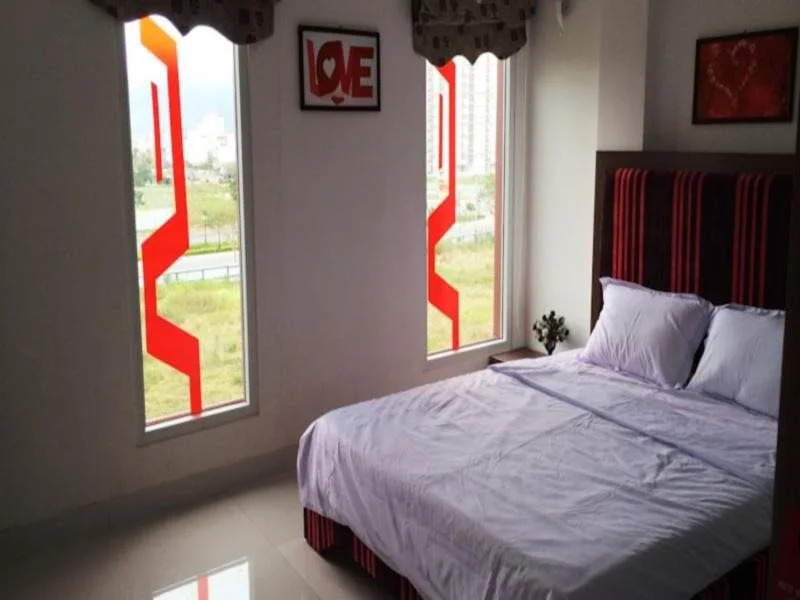 Red Beach Hotel