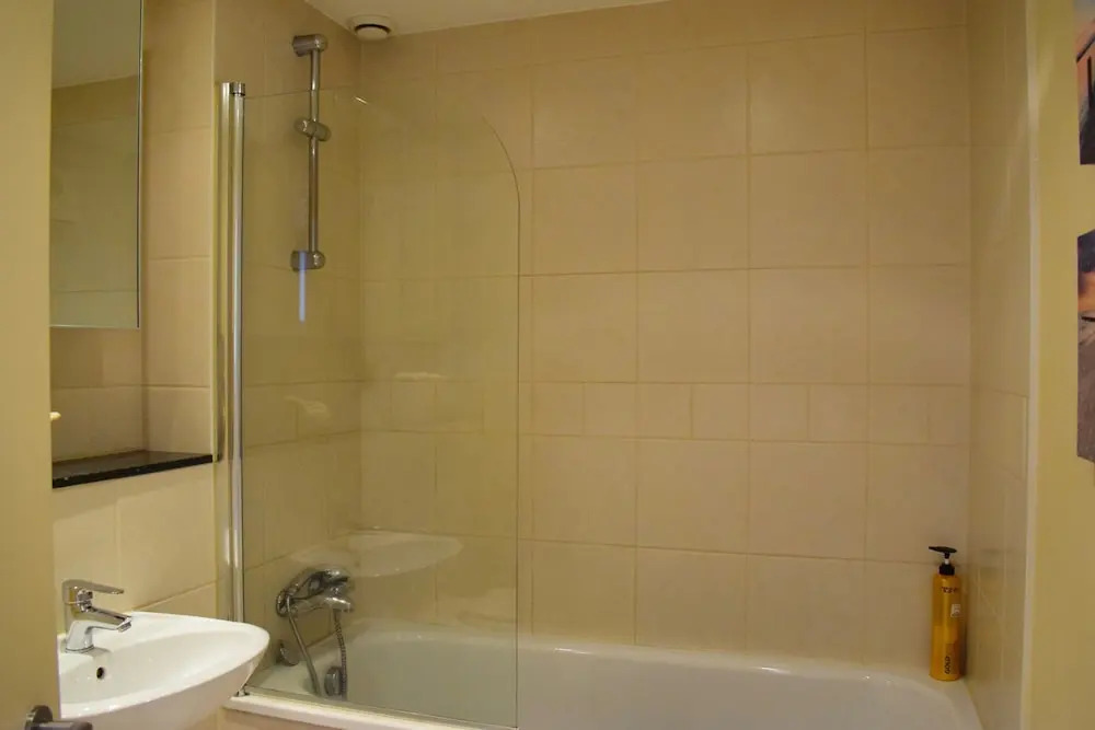 1 Bedroom Flat Near Grand Canal
