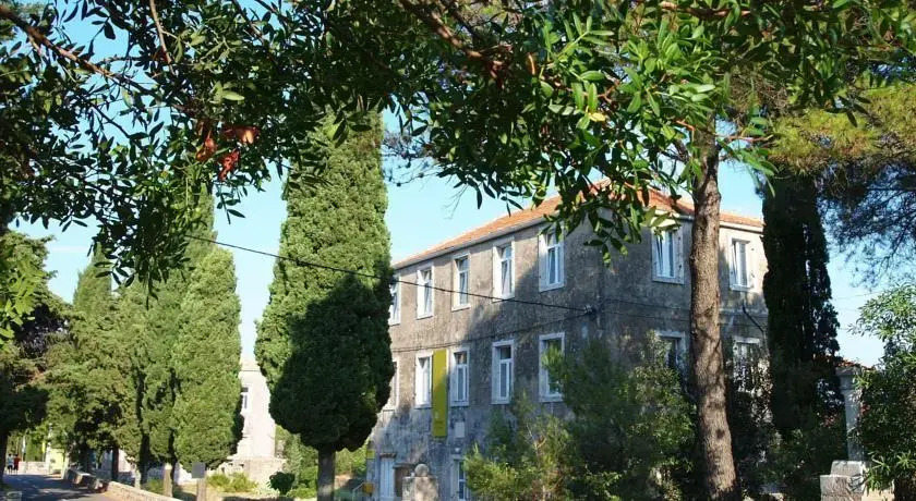 Phara Hostel