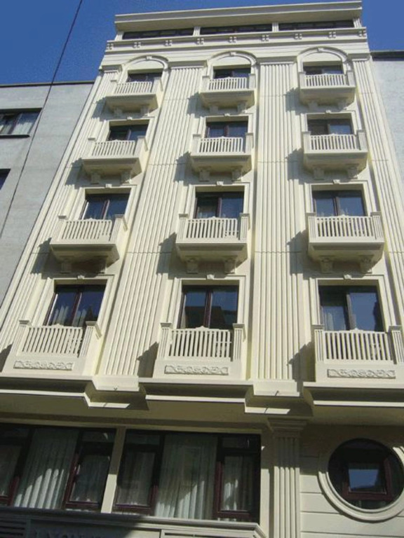 Lyon Hotel İstanbul