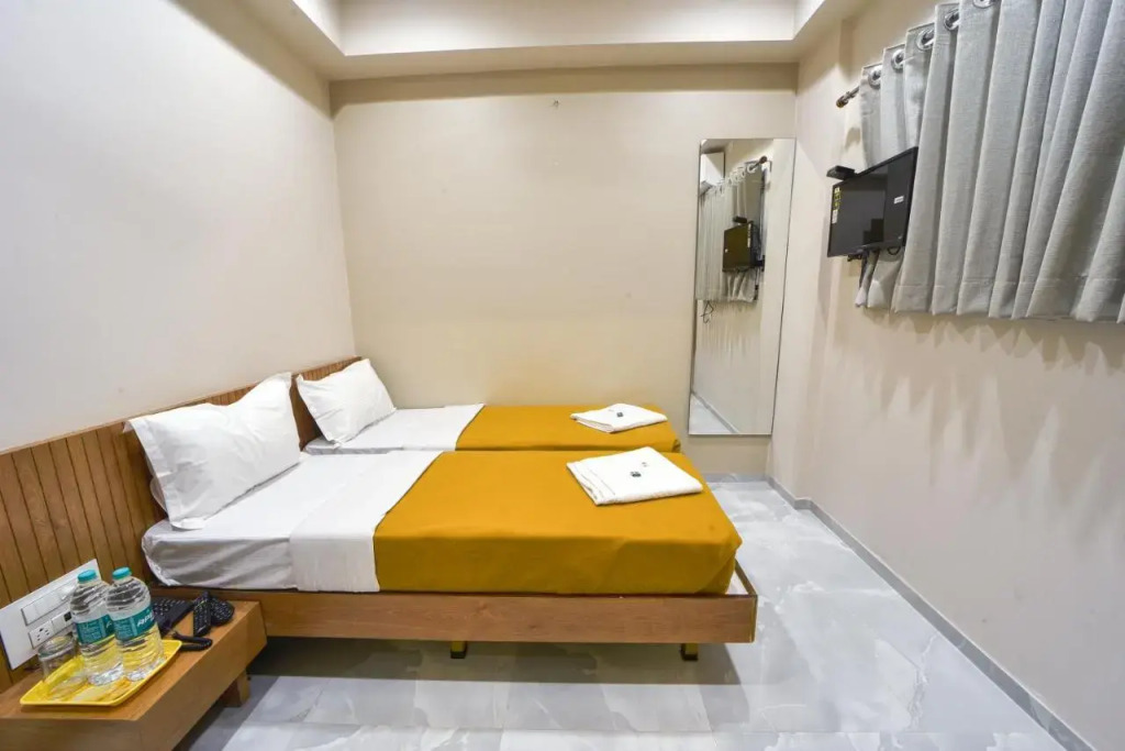 Hotel TrushaDham Near to Mahalaxmi Temple Kolhapur