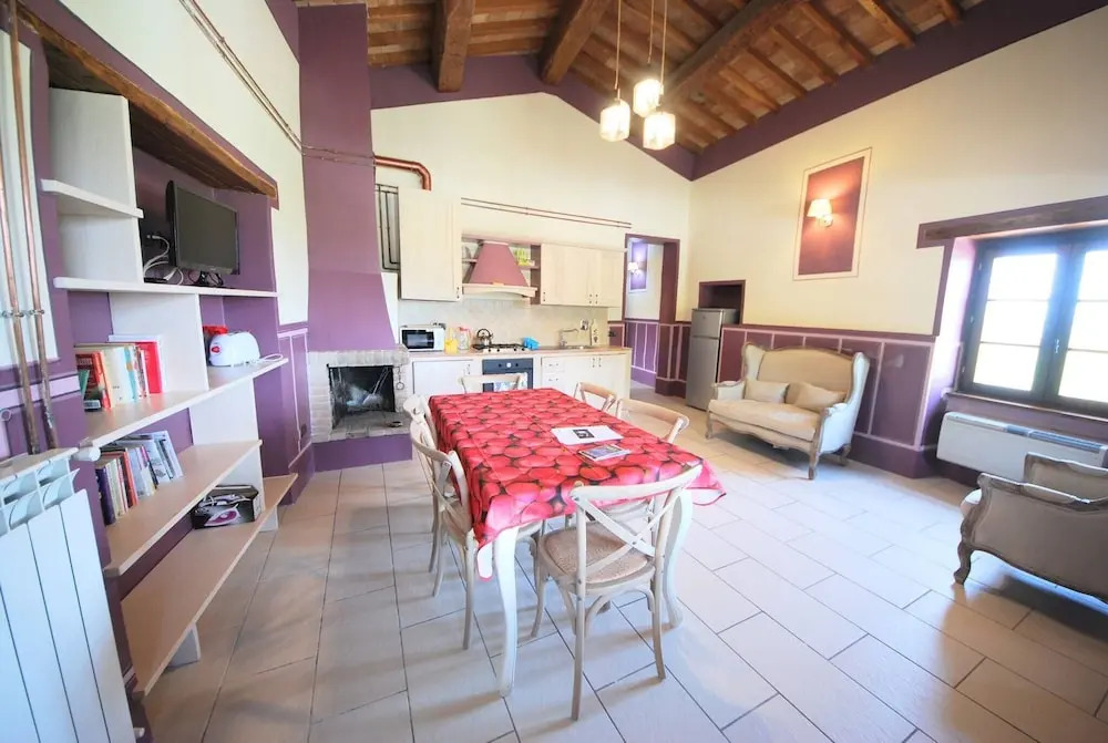 Spoleto Poolside - Sleeps 24