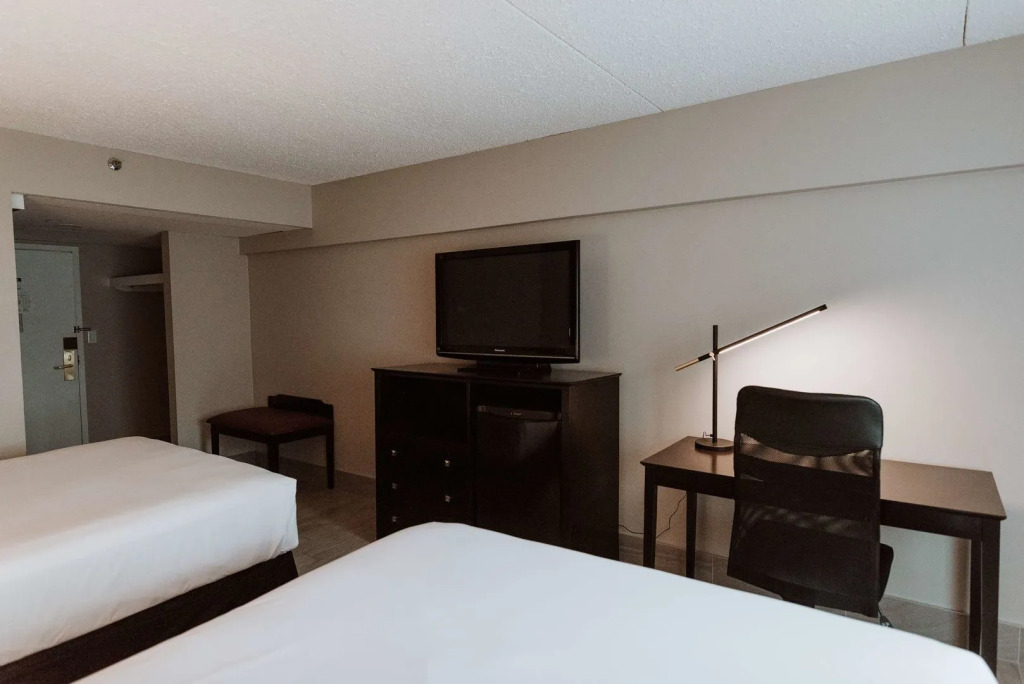 Coast Nisku Inn & Conference Centre