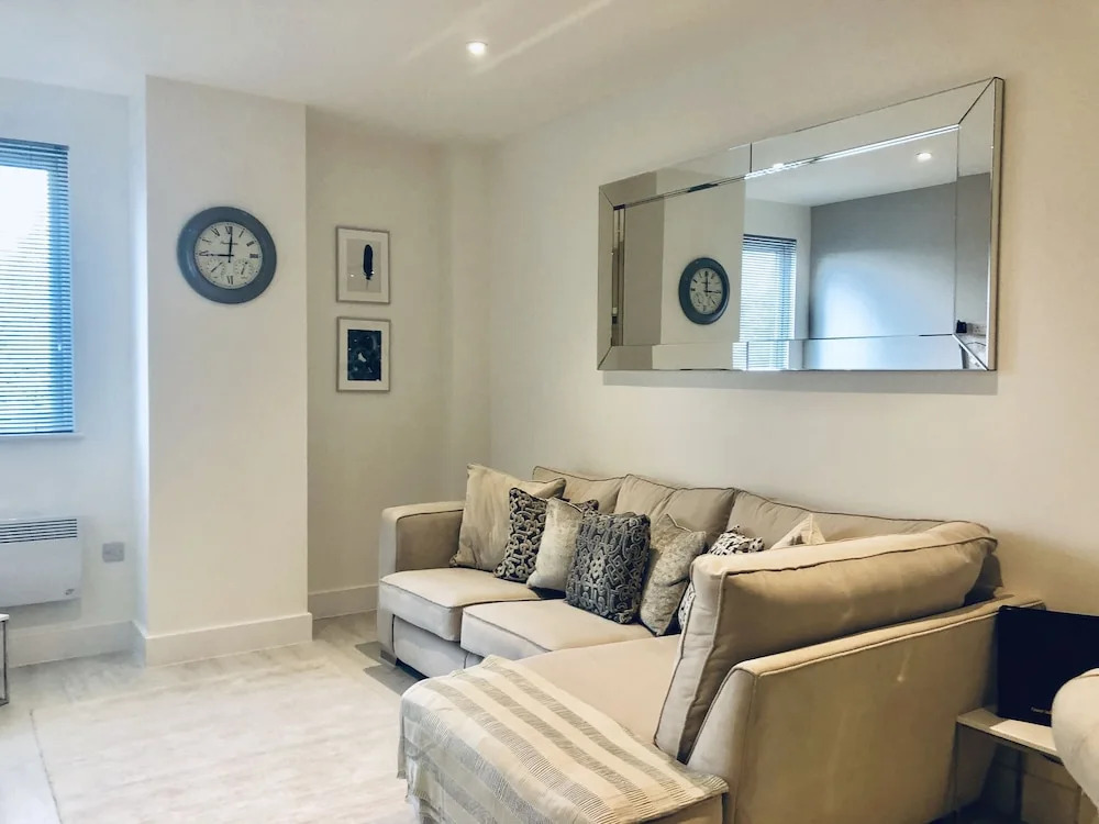 Snapos Luxury Serviced Apartments – Meridian House - Bedford