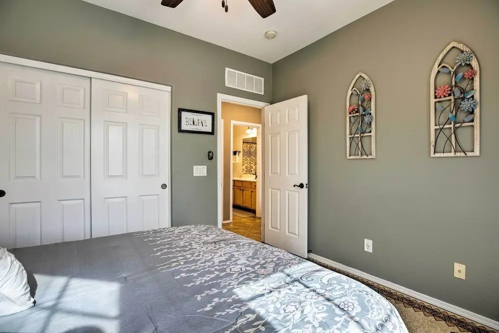 Family Home w/ Pool, BBQ & Fire Pit in Goodyear