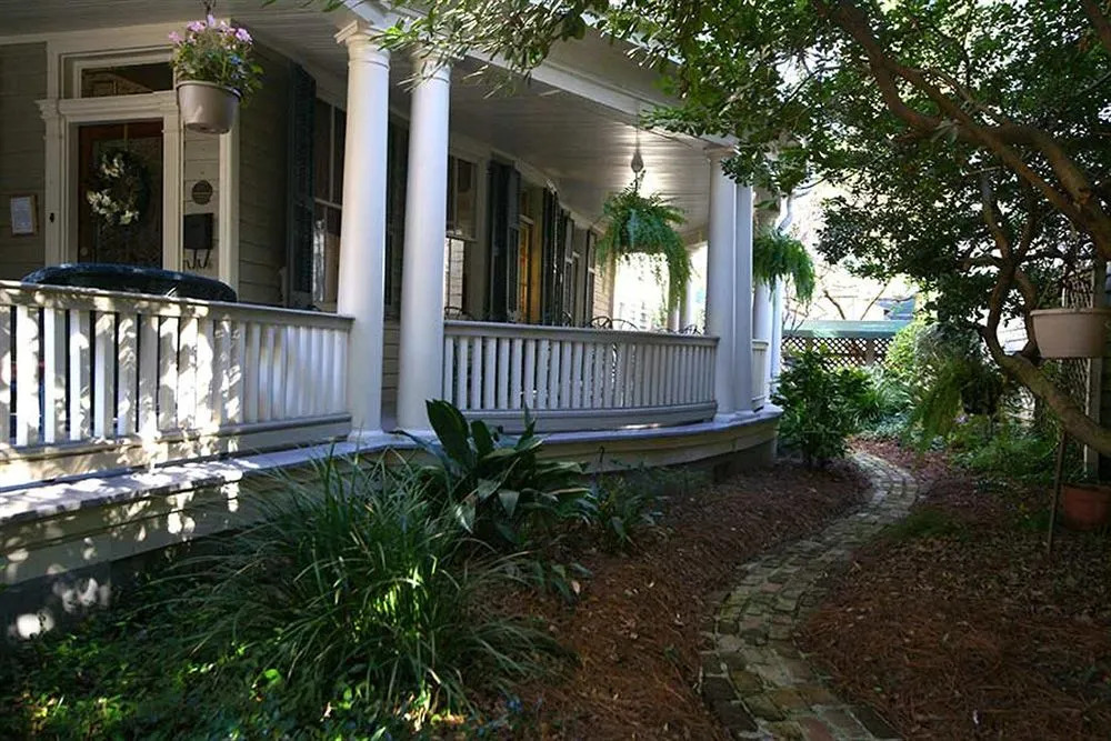 The Cannonboro Inn