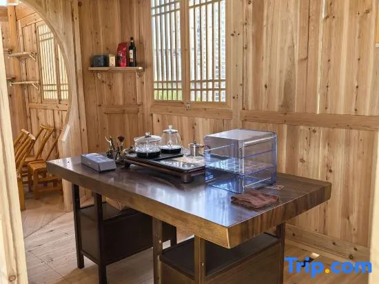 Xuan'en Yage Leisure Scenic Resort Art Homestay (Yunqitai Scenic Area)