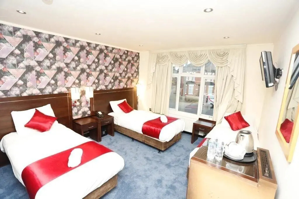 Acorn Lodge Hotel Gatwick & Parking