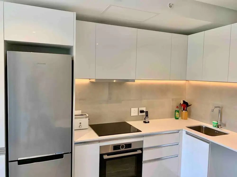 Brand New Modern High Rise Apartment With Sea And Mountain Views
