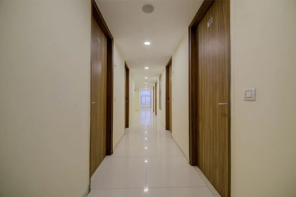 The Hosteller Delhi, International Airport
