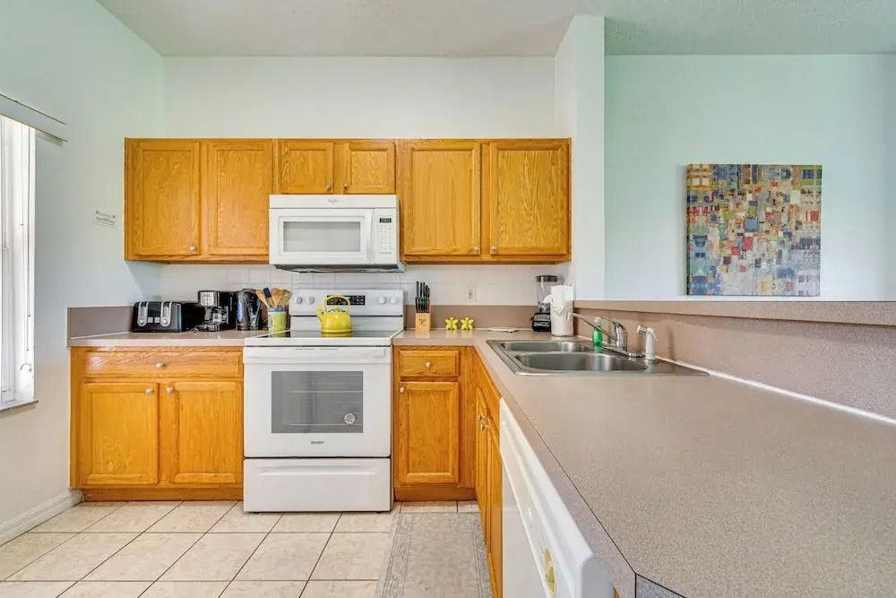 Townhouse in Lake Berkley Resort! 5 Mi to Old Town