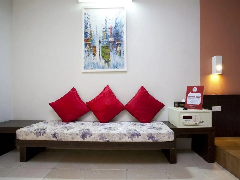 NIDA Rooms Talat Yot Night Market