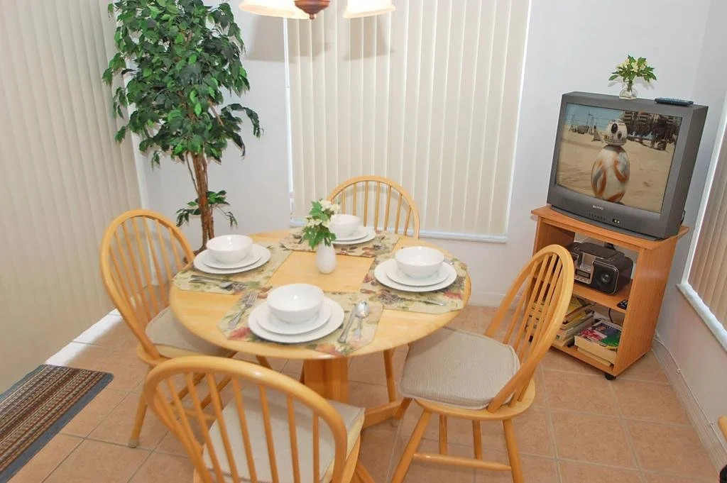 857KD Cozy Retreat 5 Br villa by RedAwning