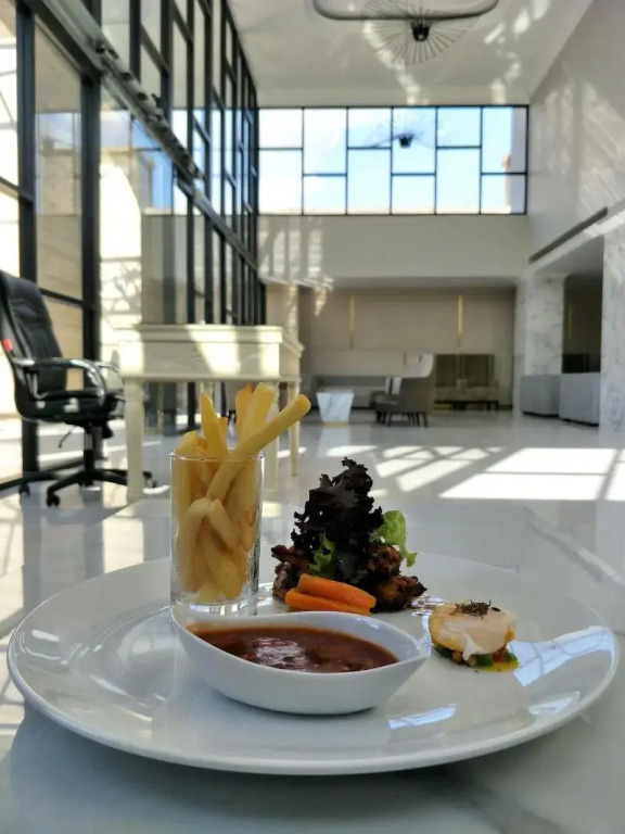 Grand Senyum Hotel