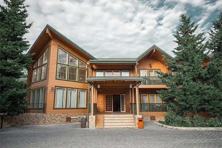 River Inn Hotel