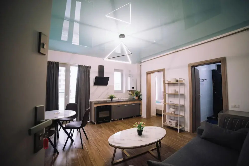 Signature Promenada Hotel-Apartments 2