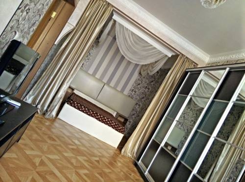13 Level Apartments