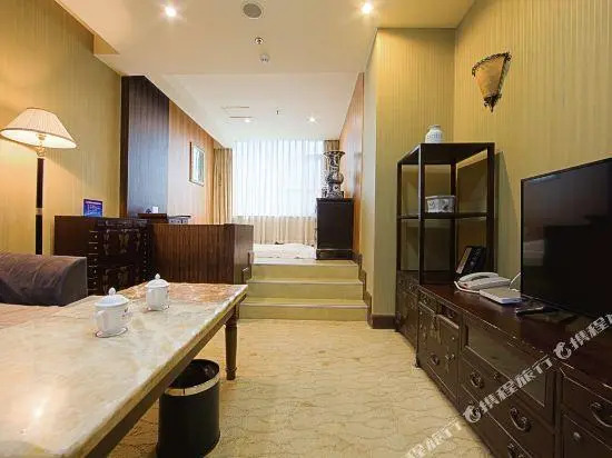 Royal Palace Hotel