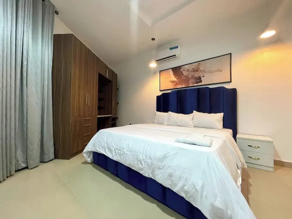 Zustel Hotel
