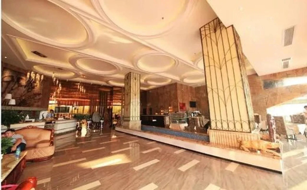 Hecheng Hotel