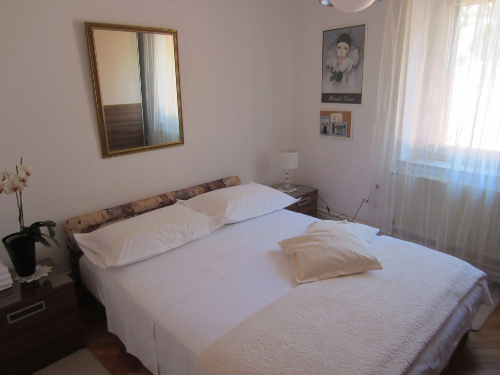 Apartment Božo A1 Omis, Riviera Omis