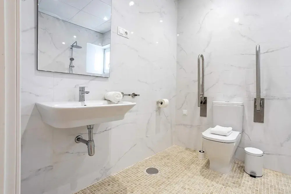 Comfortable Apartment in the Heart of C diz Patrocinio II