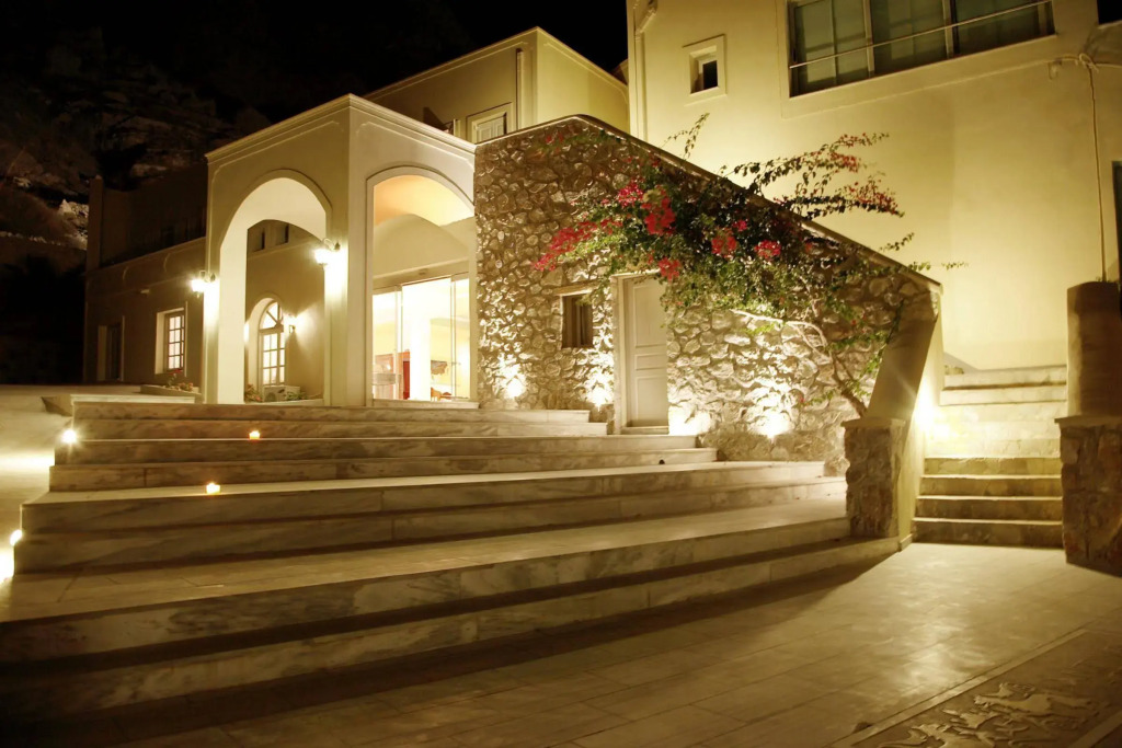 Antinea Suites Hotel & Spa