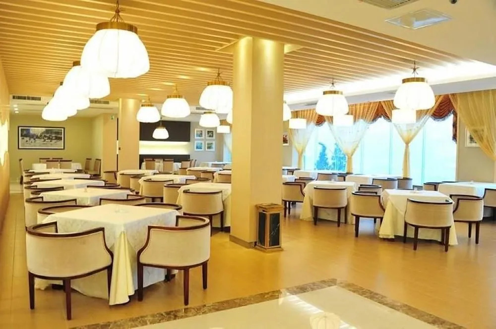 Jindi Hotel(安康金地酒店（汉江一桥店）)