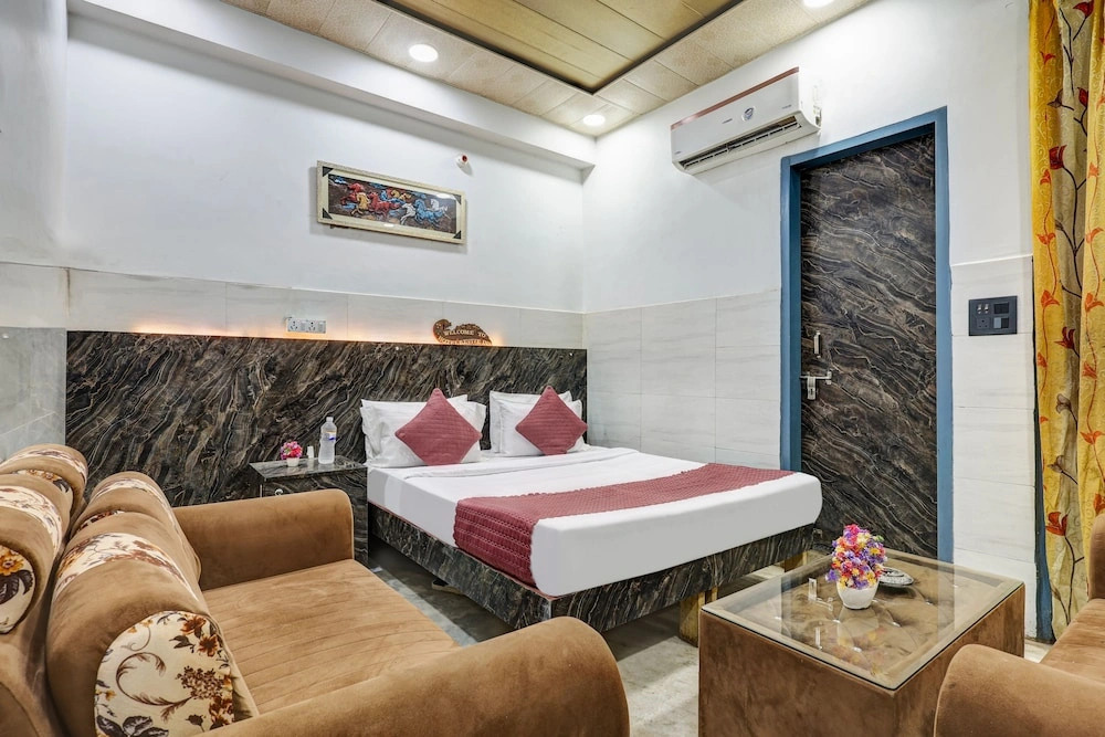 Mauryan Express Hotel Dabri Janakpuri