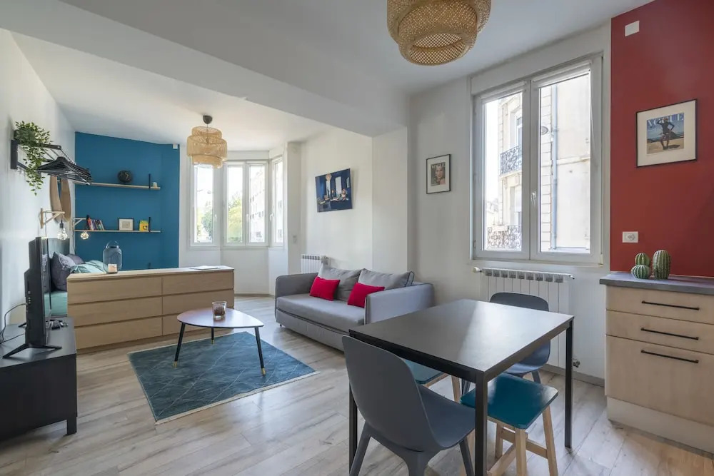 Studio Portes Vieille Ville de Nancy: calme, cosy et lumineux