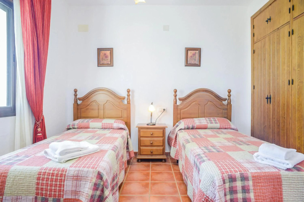Casa Villanueva 5 - Sólo Familias