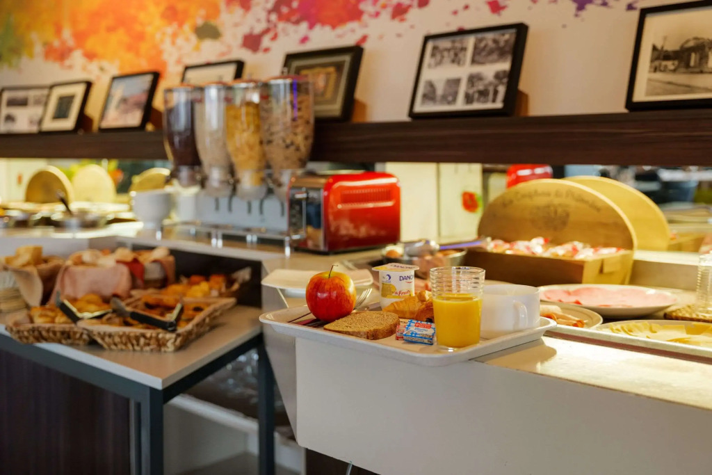 BRIT HOTEL Confort CAMBRAI