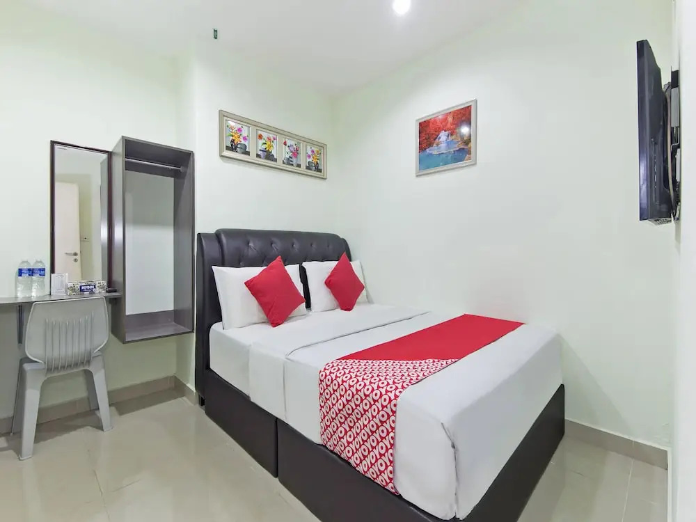 OYO 444 KL Empire Hotel