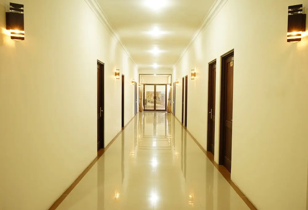 RedDoorz Syariah At Namira Hotel