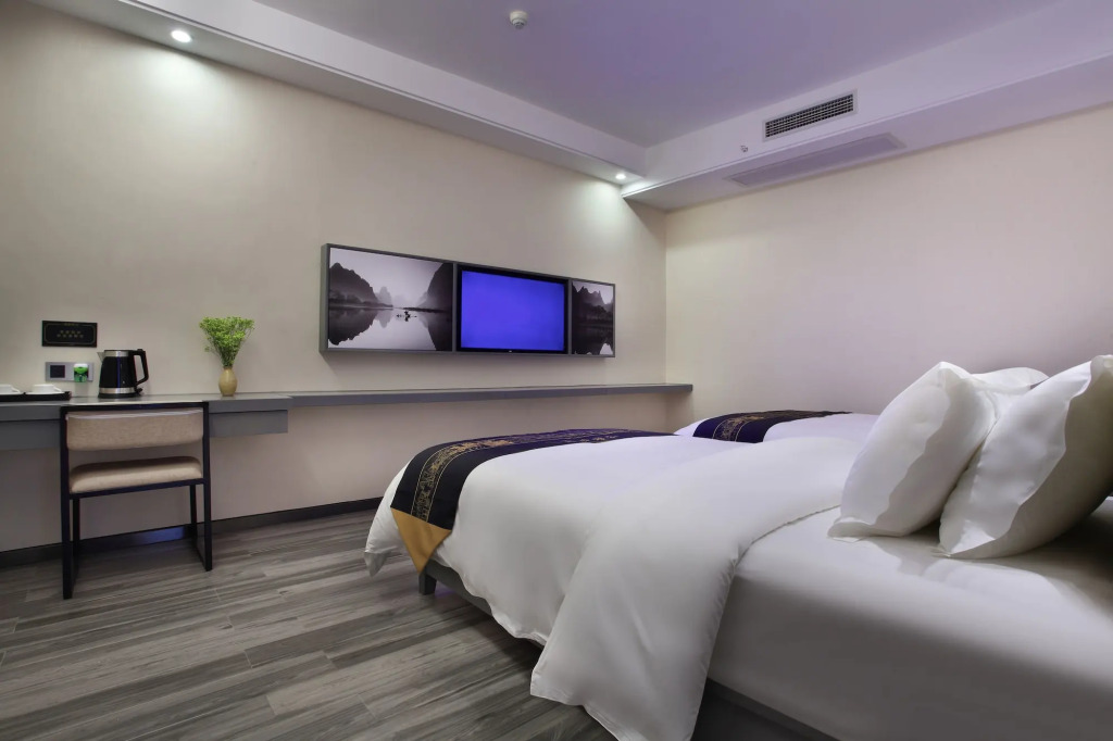 Wing Hotel Guilin - Central Square