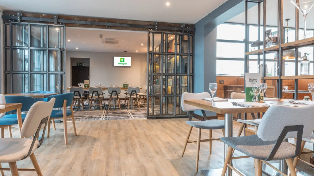 Holiday Inn Manchester-Central Park by IHG