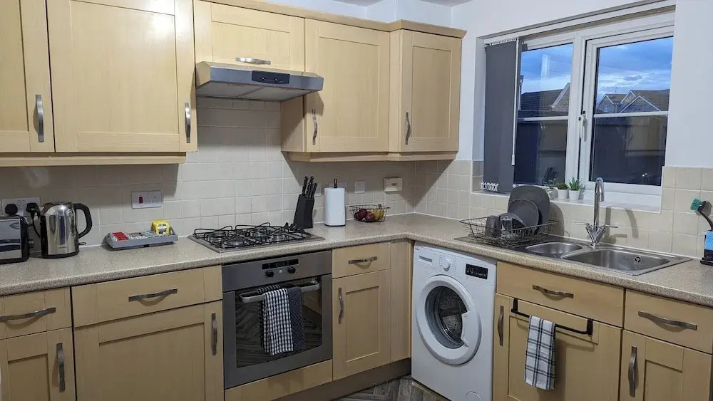 Modern House - 4 Bedrooms - FamilyFriendly