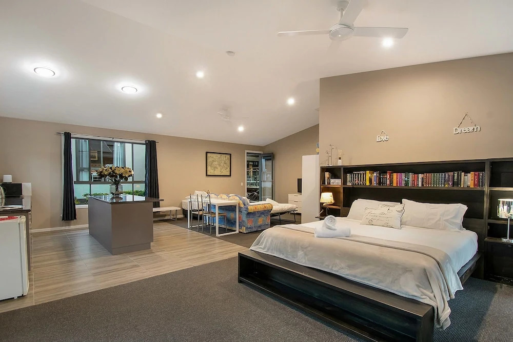 A PERFECT STAY - Lennox Unique Coastal Retreat