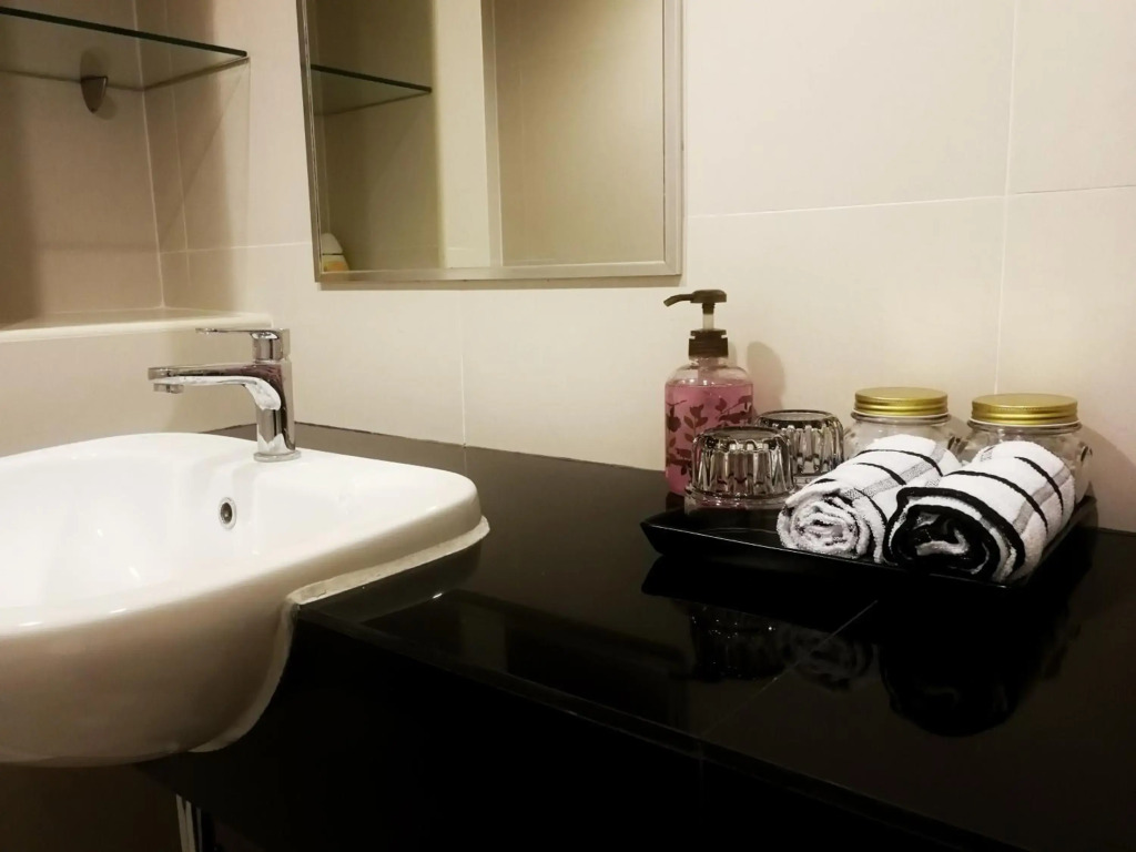 Diamant Modern Room Condominium Resort