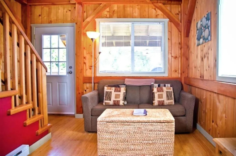 Best Coast Cabin