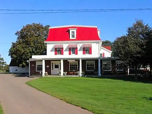 Shaws Hotel & Cottages