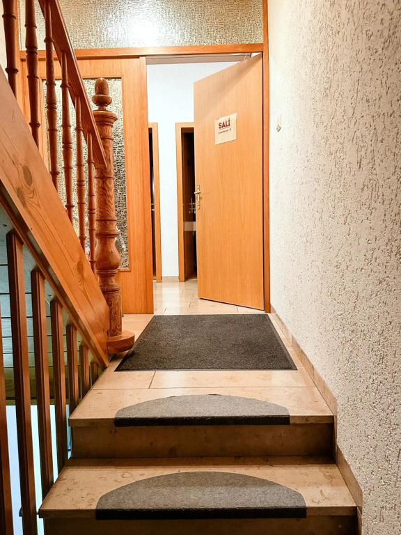 Suiteable Living - Boardinghaus mit Parkplätzen, WLAN und Waschraum