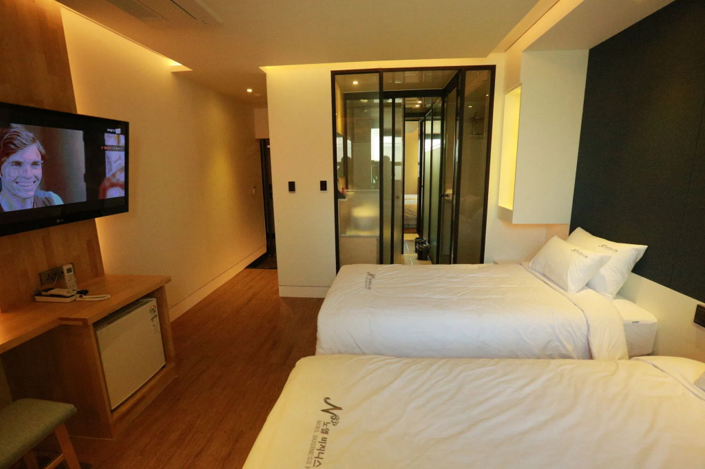Noel Business Hotel