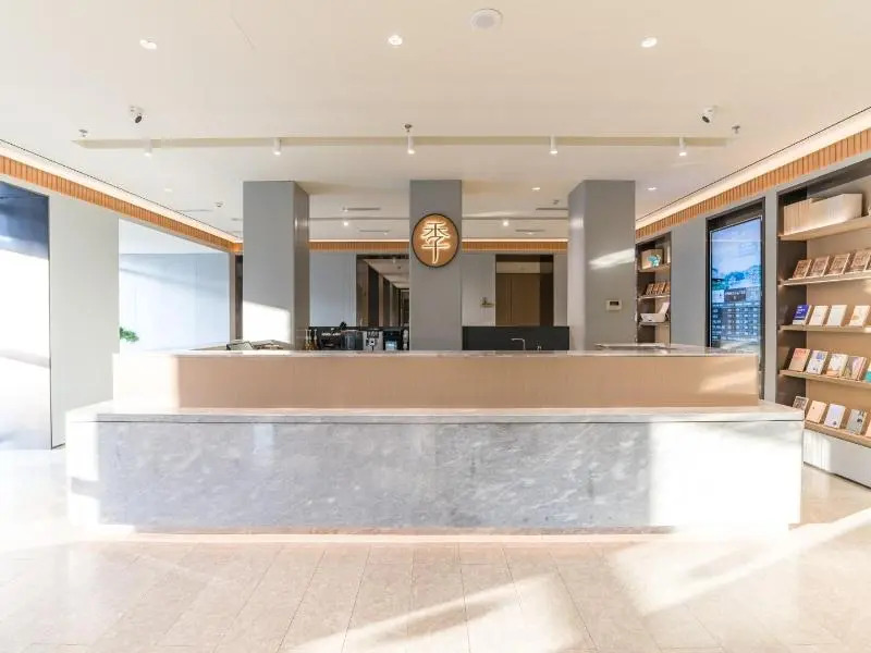 Ji Hotel Tonghua Railway Station Plaza