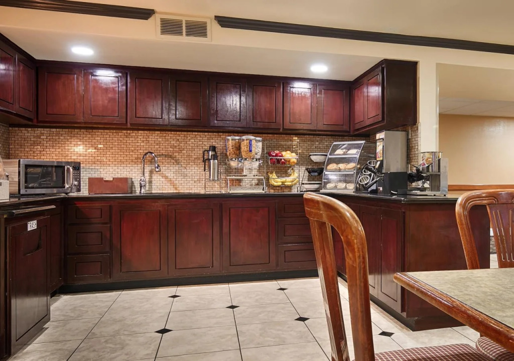 Best Western Plus Orchard Inn